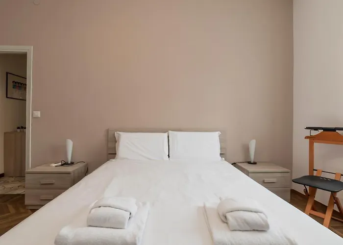 I Host Apartment - Giambellino 40